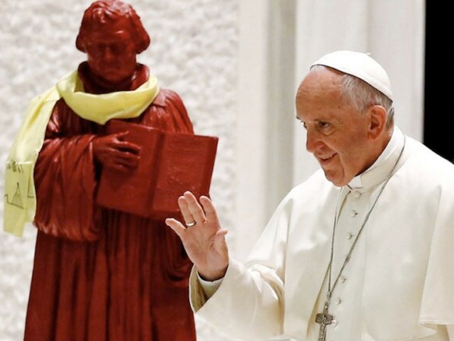 Vatikane antrą kartą išstatyta Liuterio skulptūra