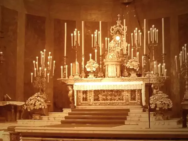 \u0160ven\u010diausio sakramento adoracija (catolicosribeiraopreto.com nuotr.)