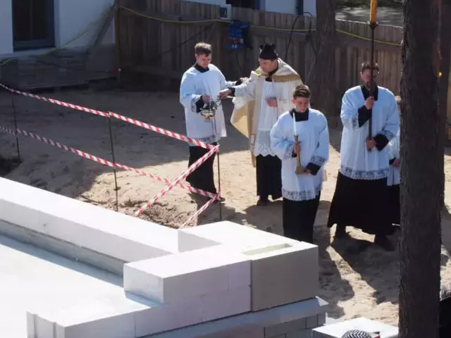 \u0160ventinamas b\u016bsimosios ba\u017eny\u010dios Taline kertinis akmuo